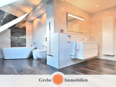 Absolut hochwertiges Zweifamilienhaus mit 3 Bädern und Vollkeller!